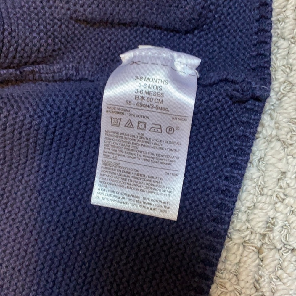 Gap Baby Brannan Bear Sweater, Size 3-6 months - Picture 3 of 4